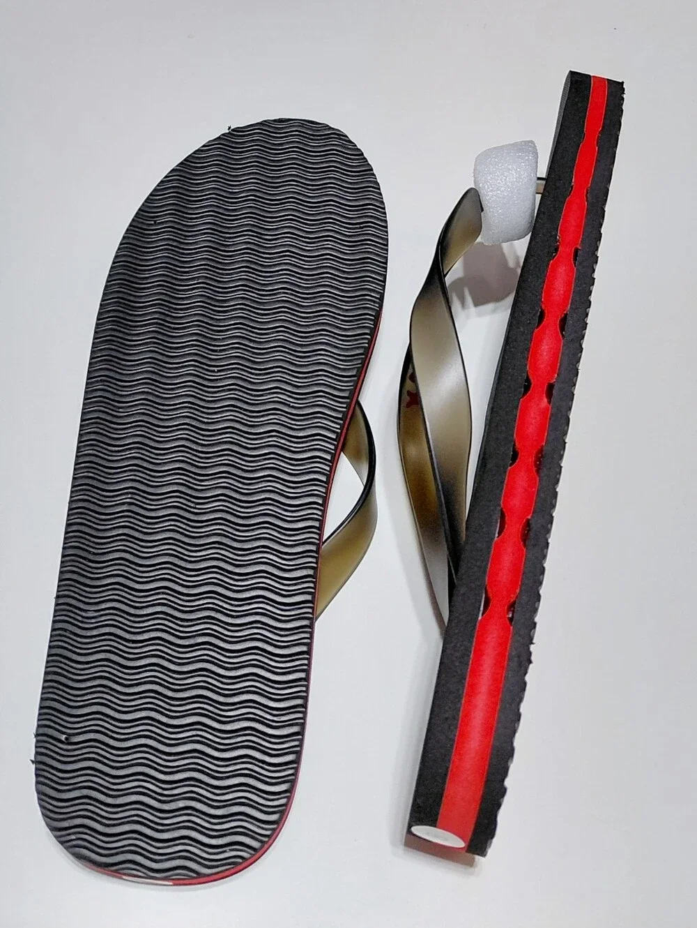 KOUMAX Men's Black & Red Shock Absorption Flip Flop Thong  Sandals Size 8